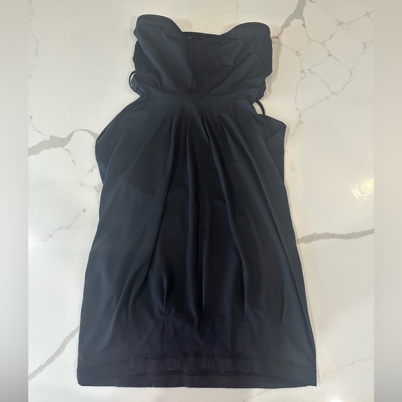 Flow and Go Lululemon-Black Strappy Long Mesh Tank - Picture 3 of 6